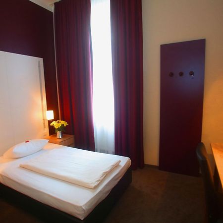 Hotel Columbus Francfort-sur-le-Main Extérieur photo