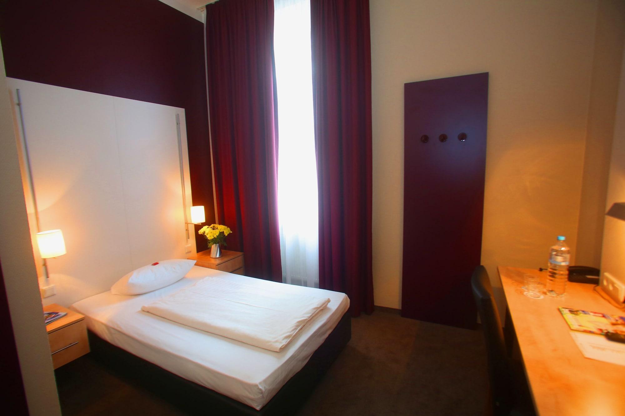 Hotel Columbus Francfort-sur-le-Main Extérieur photo